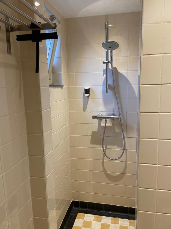 B&B De Lage Zwaluw Zwaluwe 外观 照片