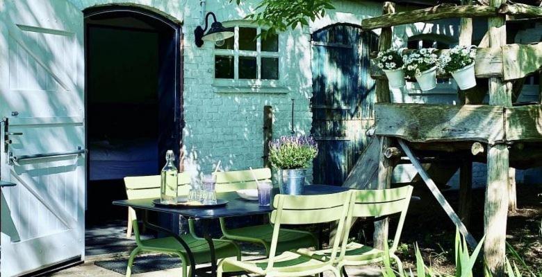 B&B De Lage Zwaluw Zwaluwe 外观 照片