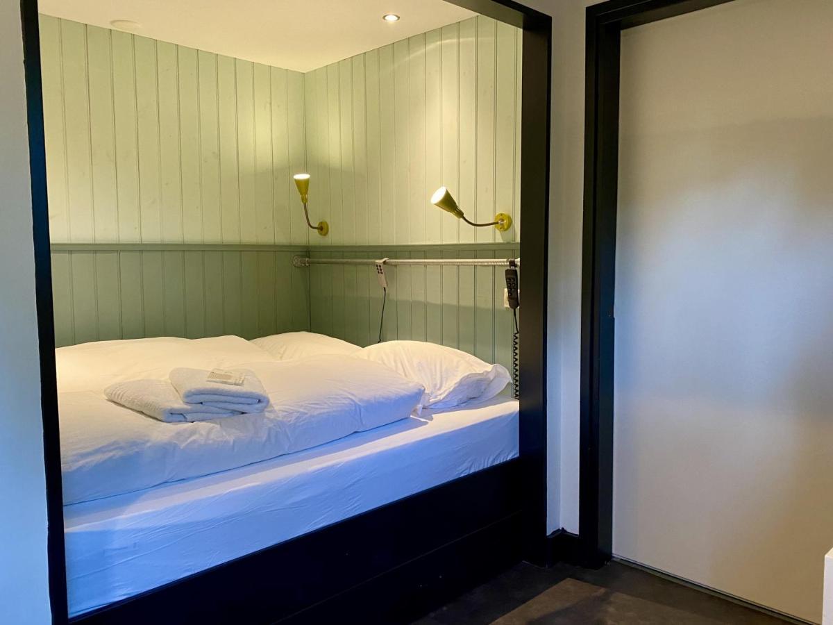 B&B De Lage Zwaluw Zwaluwe 外观 照片